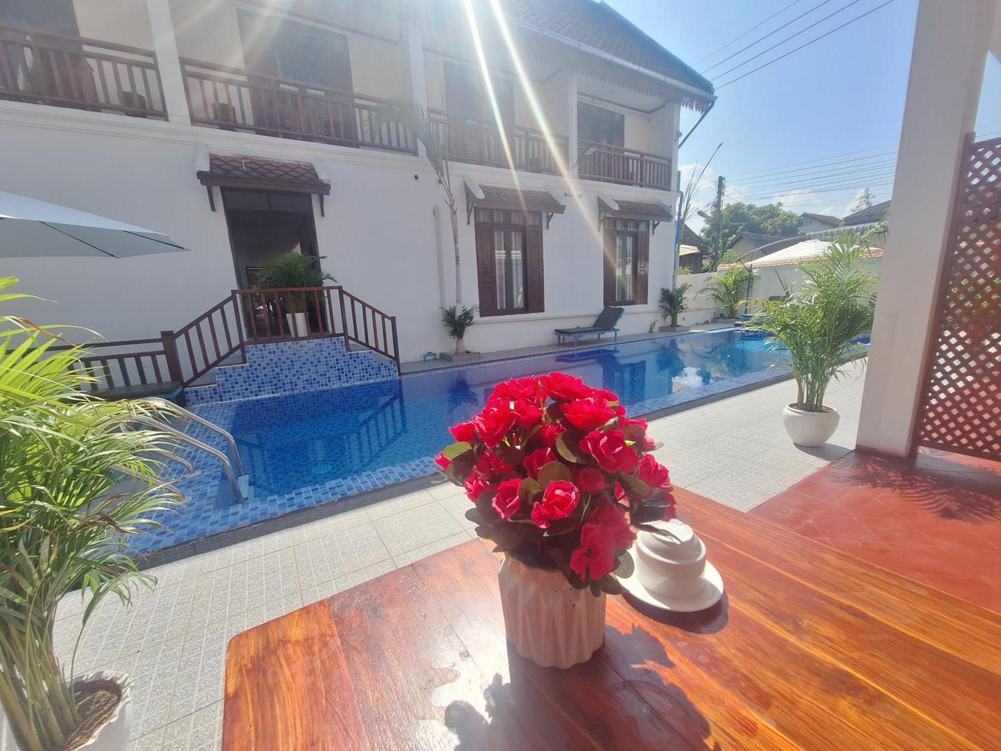 Luang Prabang Pavilion Hotel & Travel المظهر الخارجي الصورة